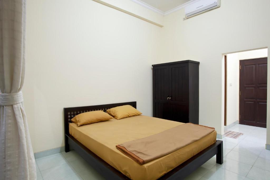Pondok Taman 828 Hotell Denpasar Rum bild