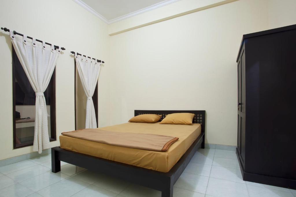 Pondok Taman 828 Hotell Denpasar Rum bild