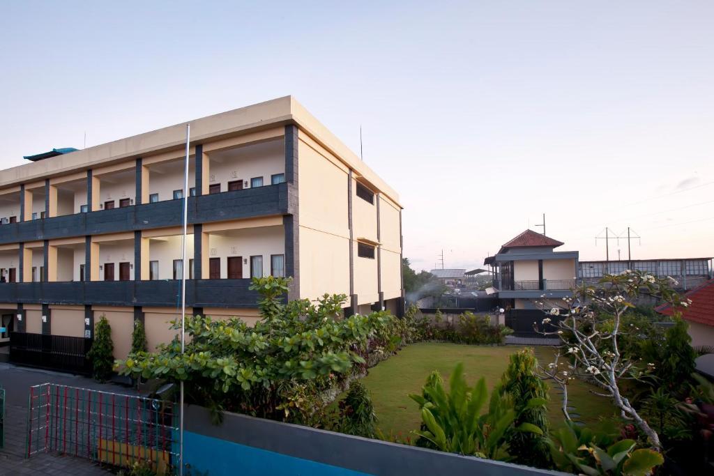Pondok Taman 828 Hotell Denpasar Exteriör bild
